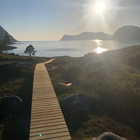 Koselig Garasjeloft! شقة Langevag