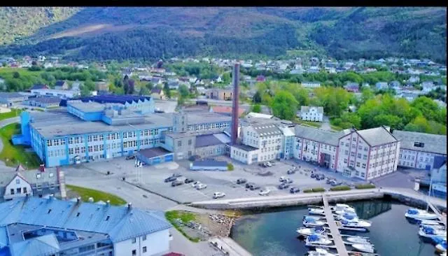 Lägenhet Koselig Garasjeloft! *
